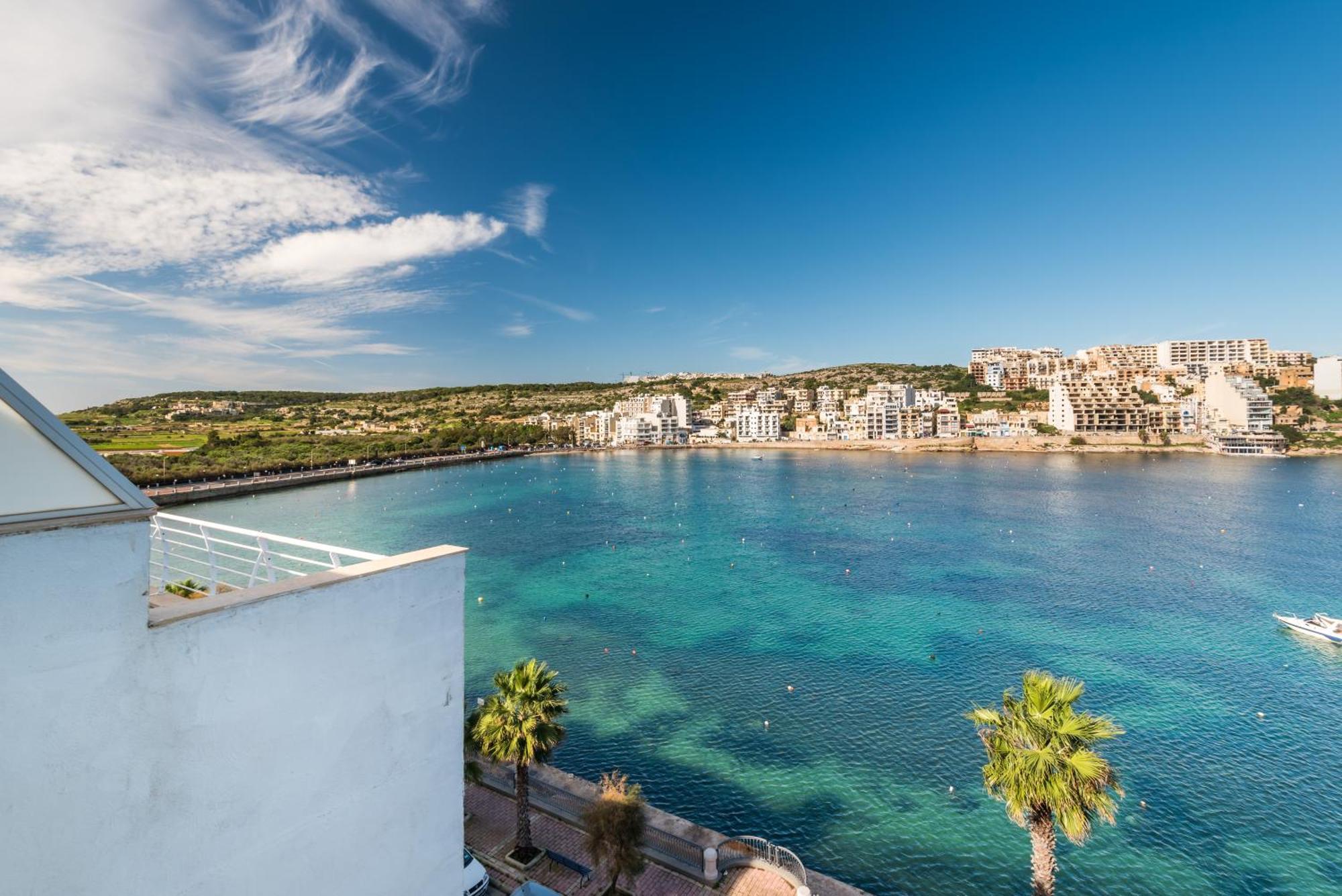 Blue Harbour 2 Bedroom Seafront Apartments With Stunning Seaviews - By Getawaysmalta St. Paul's Bay Buitenkant foto