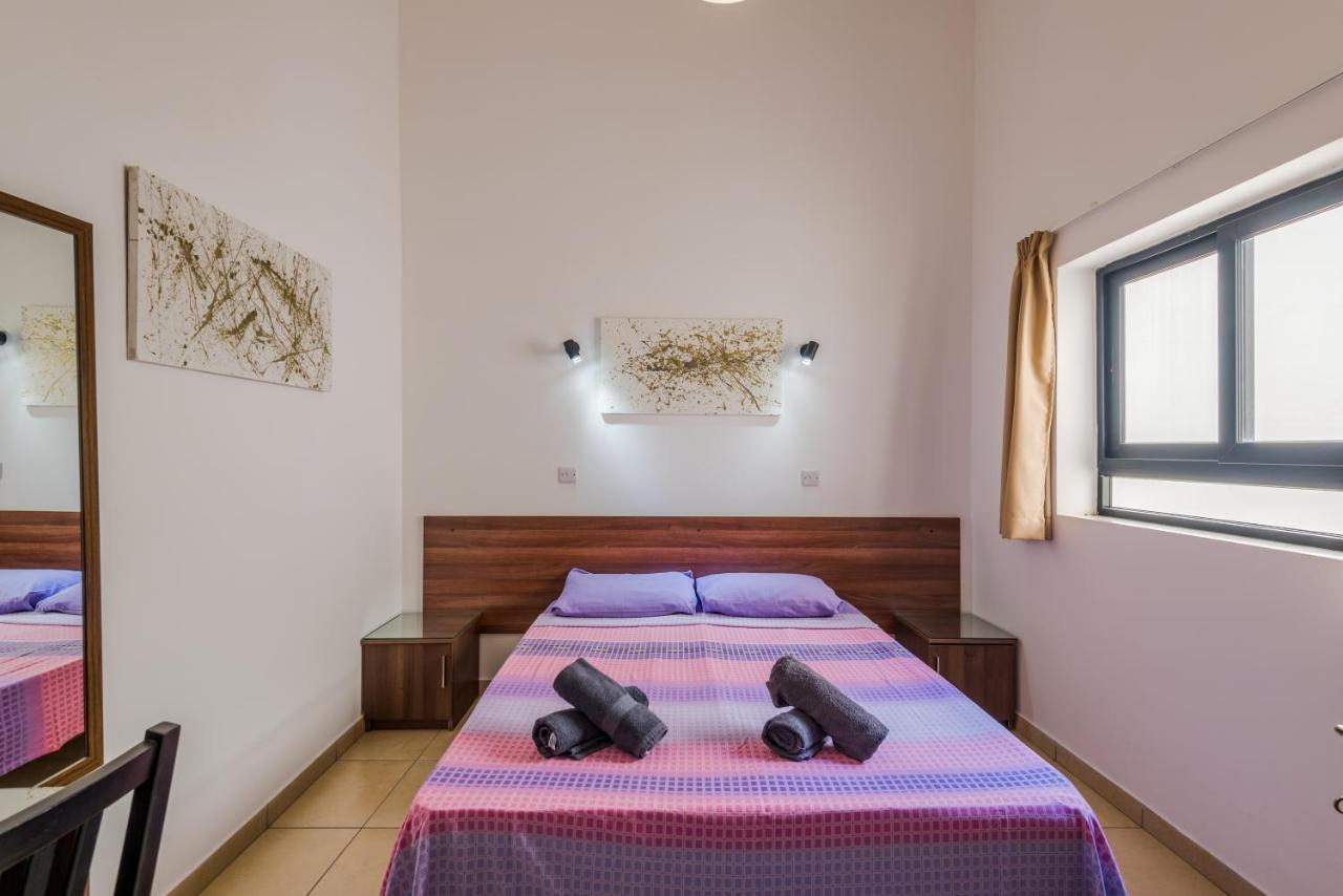 Blue Harbour 2 Bedroom Seafront Apartments With Stunning Seaviews - By Getawaysmalta St. Paul's Bay Buitenkant foto
